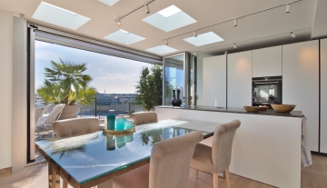 Resa Estates Ibiza te koop penthouse Marina botafoch for sale Ibiza kitchen .jpeg